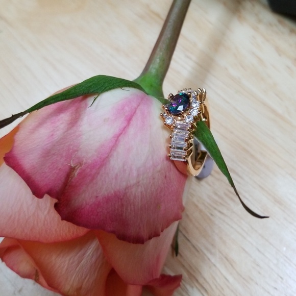 - Elegant Yellow gold litmus stone - Picture 7 of 8